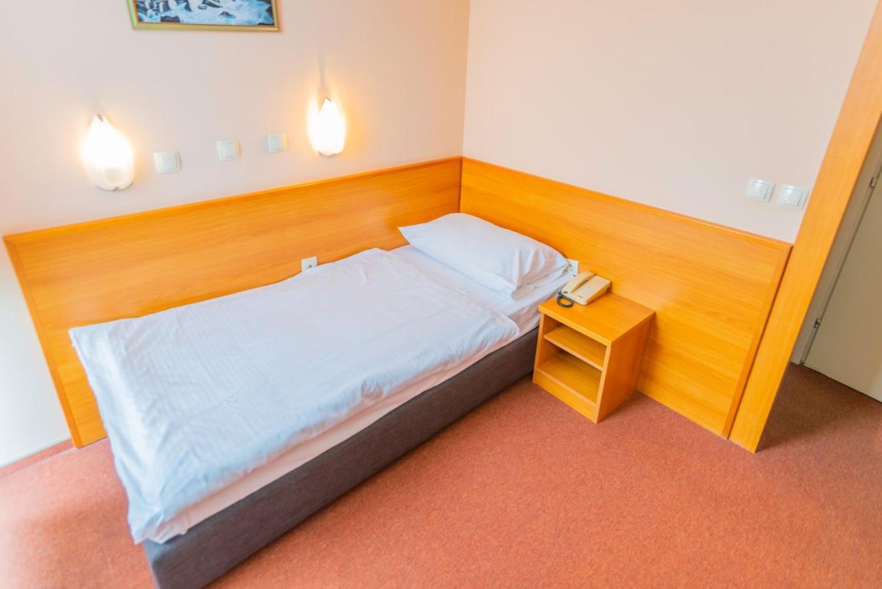 Hotel Park Čakovec Dış mekan fotoğraf